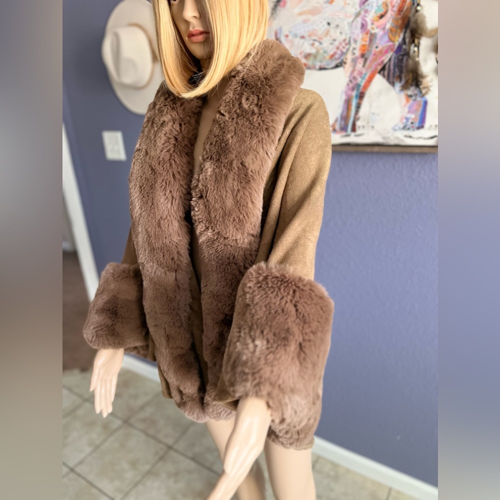 Odiva Faux Fur Nitted Coat - Picture 3 of 5